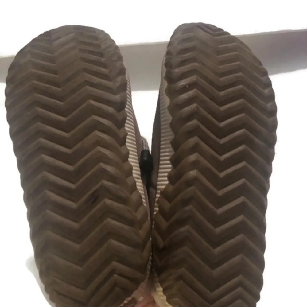 SOREL Kids Out 'N About Conquest Waterproof  Winter Bootie Tan Big Kid Size 4